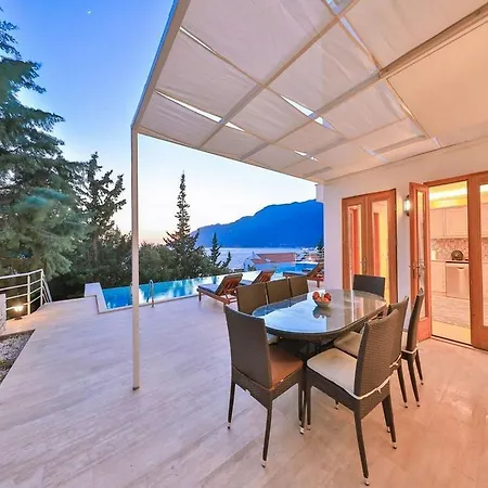 Julien, Kas Peninsula * Yenikoy (Kas)